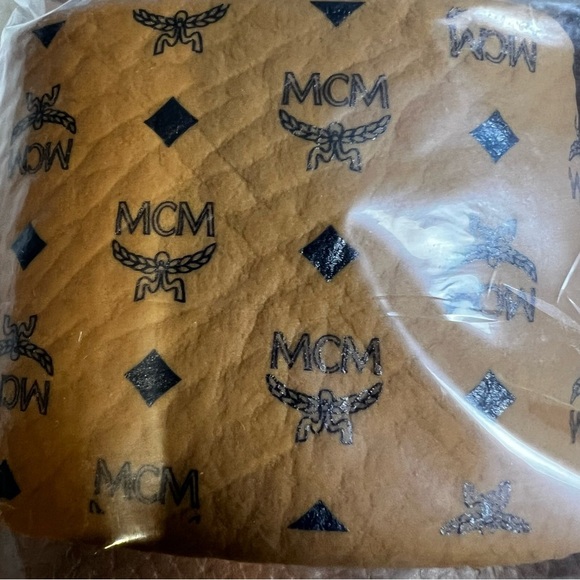 New MCM Cognac Visetos Women’s Monogram Slides sz 37 Made in Italy - Picture 7 of 10